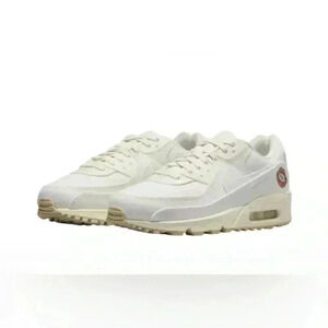 Nike WMNS Air Max 90 SE
Sail/Cashmere/Team Gold/
Sneakers 
Style FD0867-133
